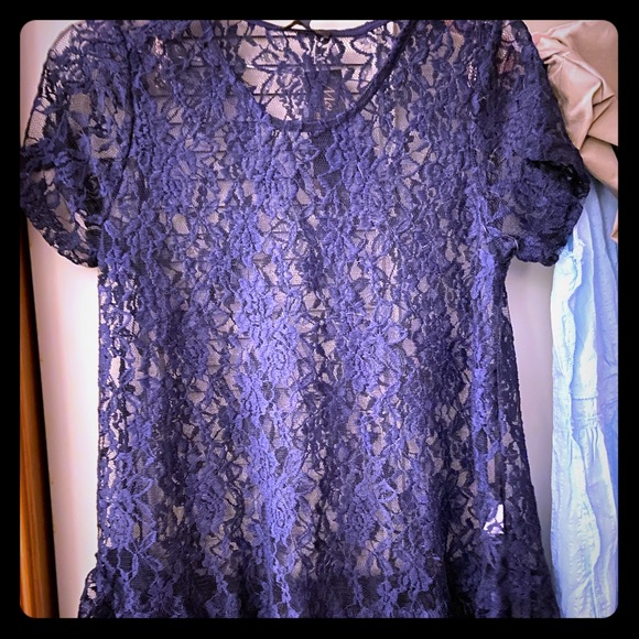 Lace maternity wear - Picture 1 of 3